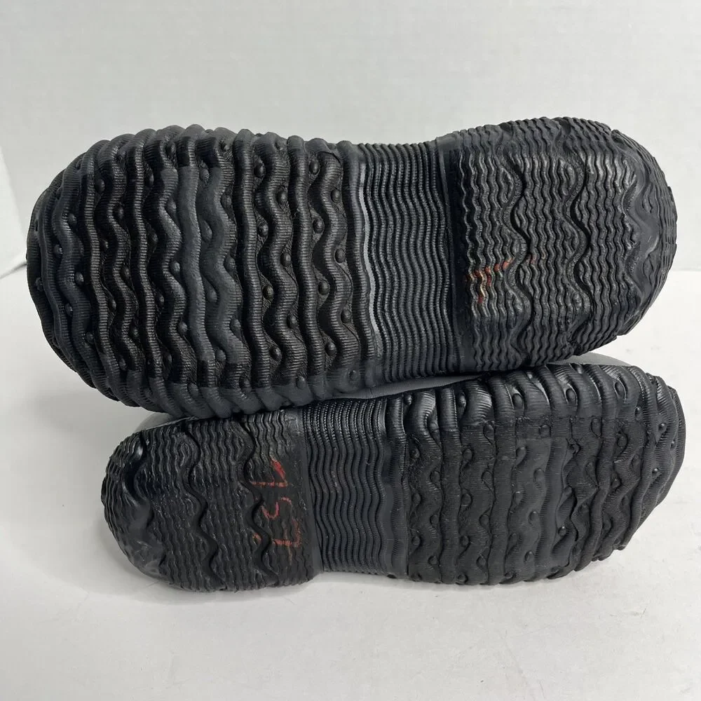 BOGS Grey Classic Plus Waterproof Insulated Rubber Neoprene Boot SZ 2